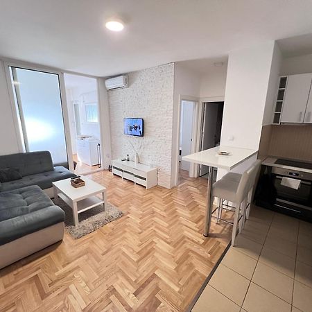 Apartment 4Th. Floor 巴尼西卢卡 外观 照片